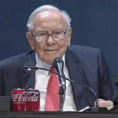 Warren Buffett Watch: Berkshire is lagging the S&P 500 by the largest gap so far this year