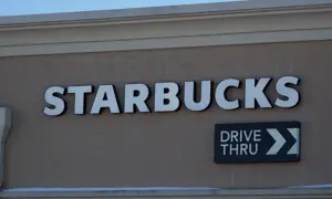This popular Starbucks location suddenly closed without warning. Here’s why