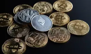 Bitcoin Trades Below $90,000 As Fed Rate Cut Hopes Fade; Ethereum, XRP, Dogecoin Struggle: Analyst Forecasts 'Healthy Recalibration' Next