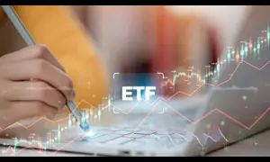 QQQ vs. VOO: Should the Nasdaq-100 or the S&P 500 Be Your Core Holding? — GLOBAL — Aslikannih