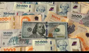 Dollar carry trade defies ‘Sell America’ woes, trounces world’s stocks